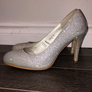 🌟2 for 35$ Silver sparkly shoes